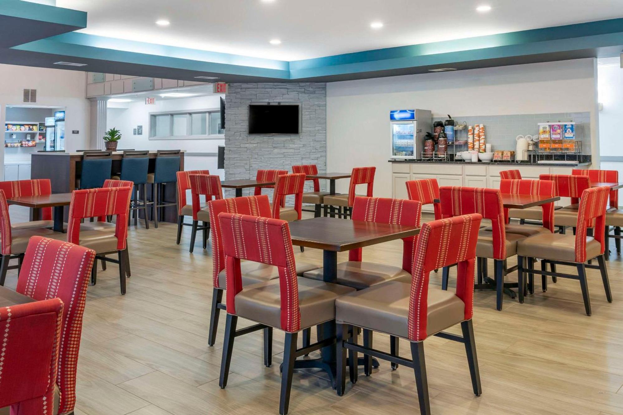 Comfort Suites Элджин Экстерьер фото